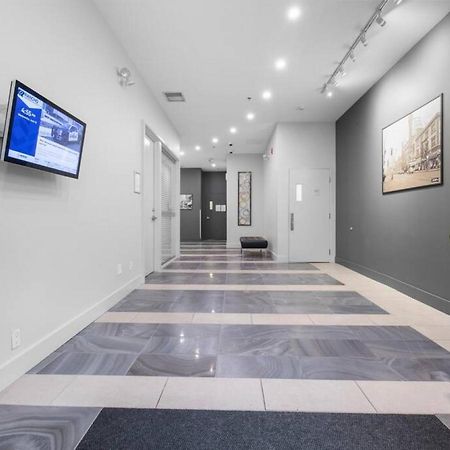 Top Floor Unit On Granville Strip Yaletown Area فانكوفر المظهر الخارجي الصورة