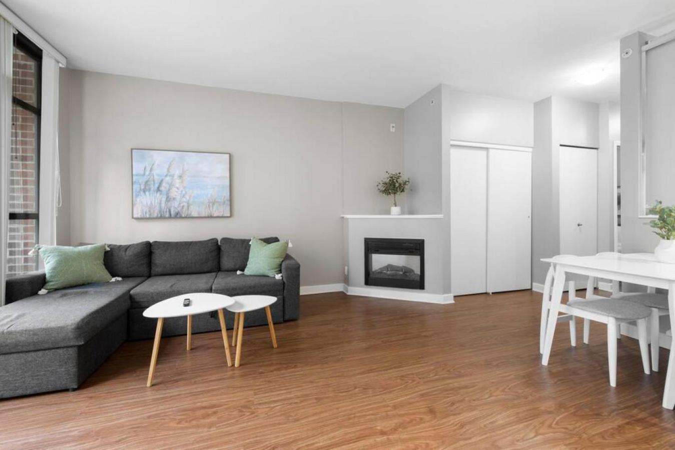 Top Floor Unit On Granville Strip Yaletown Area فانكوفر المظهر الخارجي الصورة