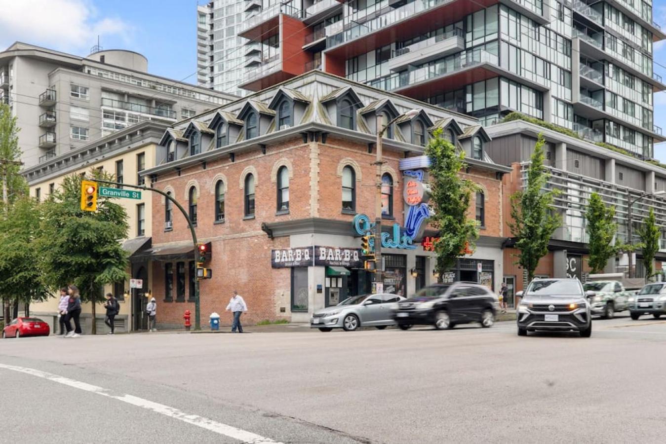 Top Floor Unit On Granville Strip Yaletown Area فانكوفر المظهر الخارجي الصورة